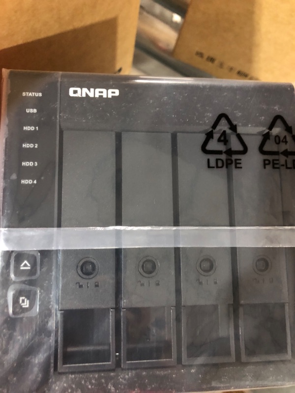 Photo 2 of QNAP TR-004 4 Bay USB Type-C Direct Attached Storage (DAS) with hardware RAID (Diskless) 4-bay DAS