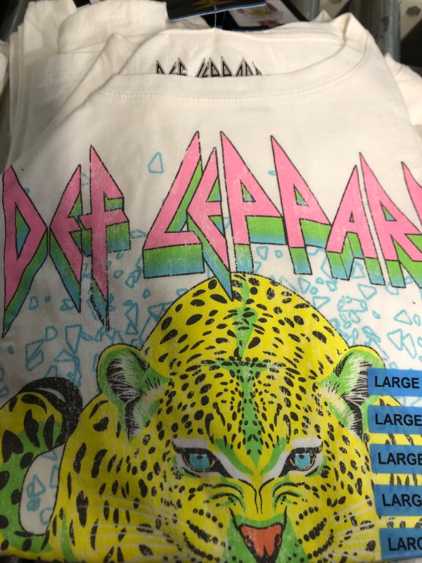 Photo 2 of SIZE LARGE******Def Leppard Classic Logo T-Shirt