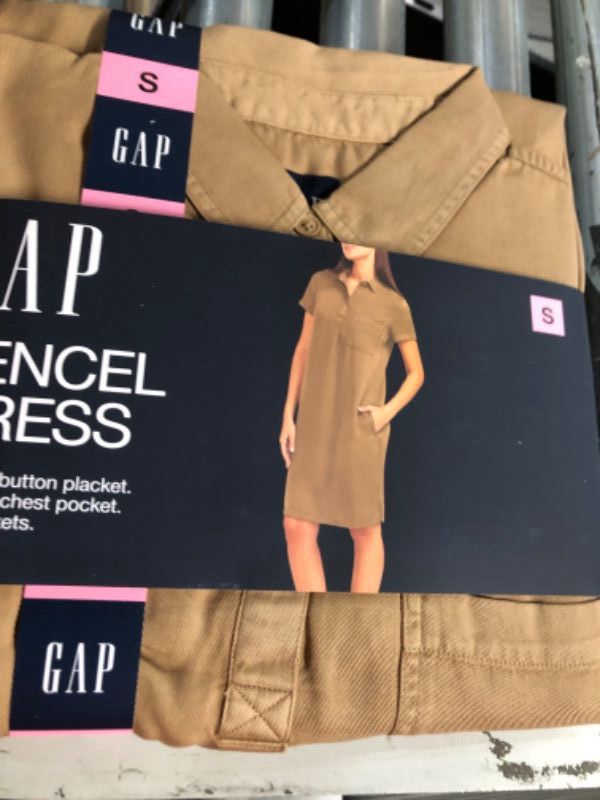 Photo 3 of * used * women's small *
GAP TENCEL DRESS