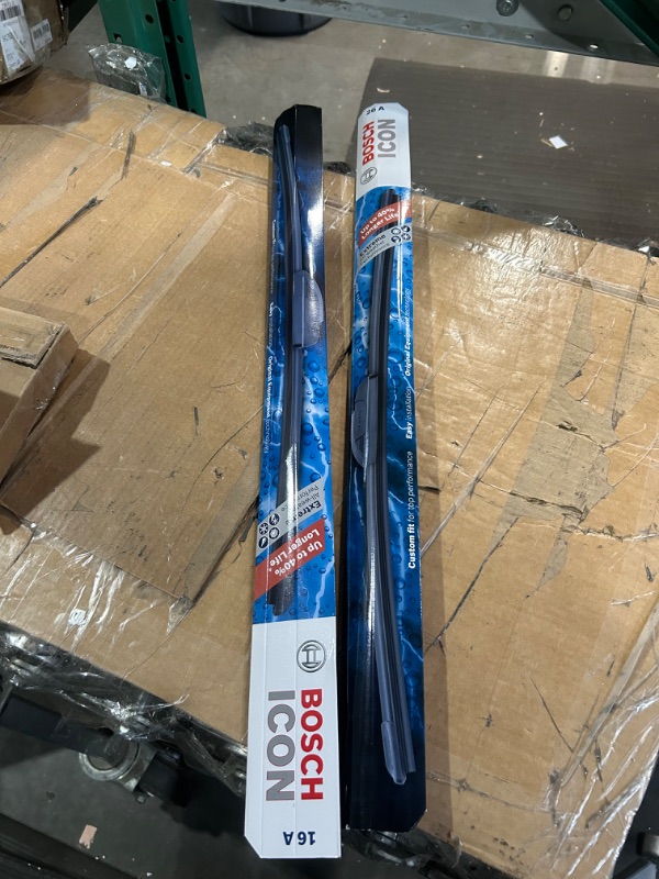 Photo 3 of Bosch ICON Wiper Blades 26A16A (Set of 2) Fits Honda: 16-07 CR-V, Nissan: 14-09 Murano, Subaru: 16-15 Impreza, Toyota: 19-09 Corolla +More, Up to 40% Longer Life, Frustration Free Packaging 26A and 16A Frustration Free Combo