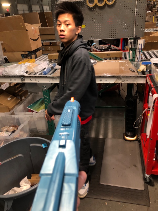 Photo 1 of *Non-Functional* NERF Elite 2.0 Eaglepoint RD-8 Blaster -- 8-Dart Drum, Detachable Scope and Barrel, 16 Official Elite Darts, Bolt Action Frustration-Free Packaging