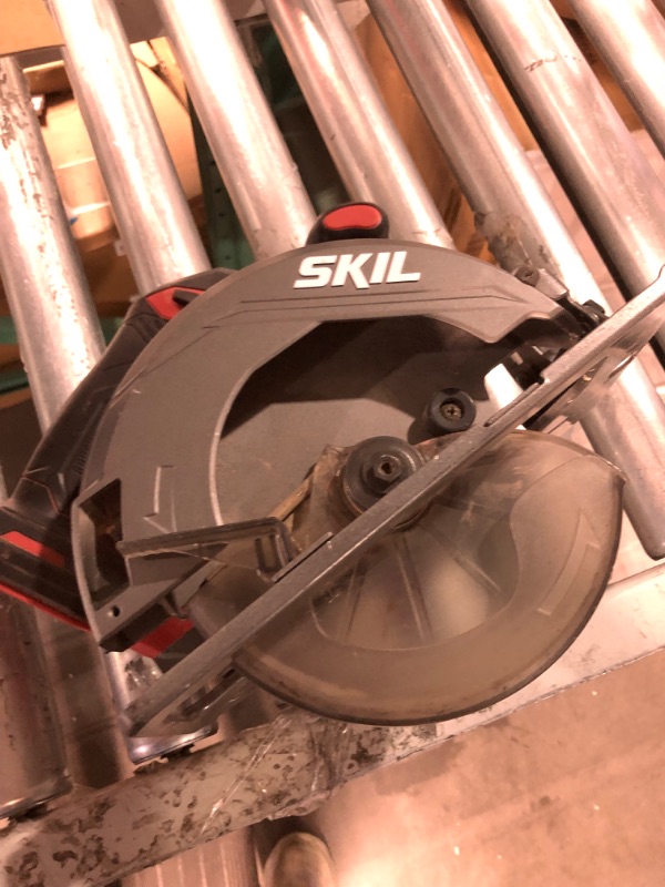 Photo 2 of ***USED - SOAKED WITH WATER - UNBALE TO TEST***
SKIL PWR CORE 20-volt 6-1/2-in Brushless Cordless Circular Saw Kit (1-Battery & Charger Included)