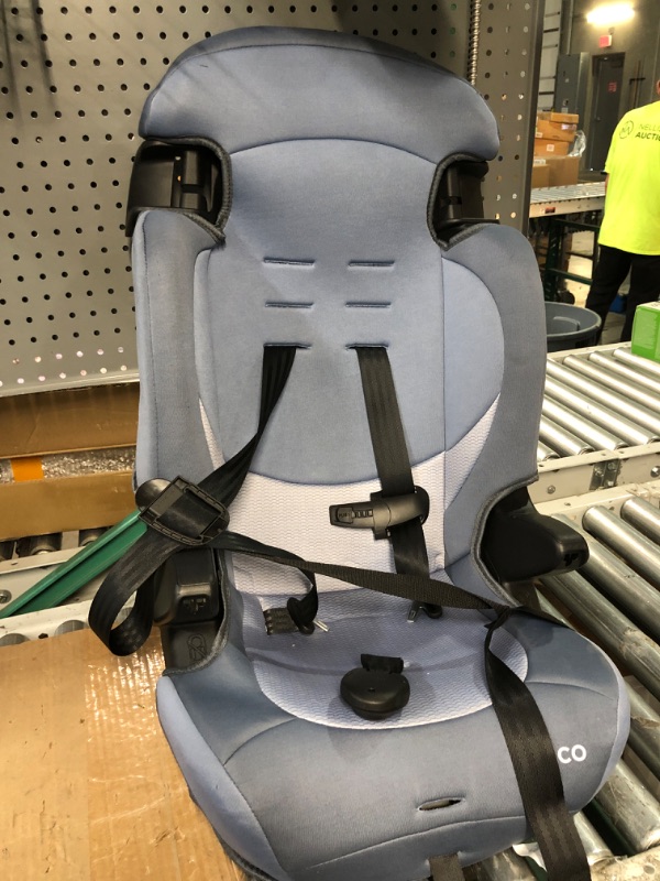 Photo 2 of Cosco Finale DX 2-in-1 Booster Car Seat, Extended Use: Forward-Facing, Belt-Positioning Booster in Organic Waves