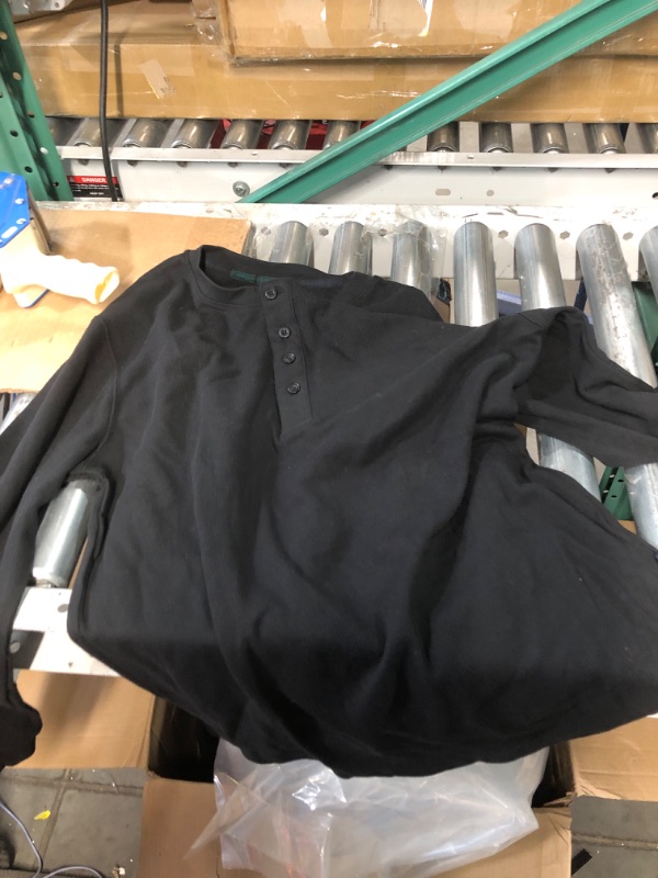 Photo 2 of Gap Henley, Black, Medium