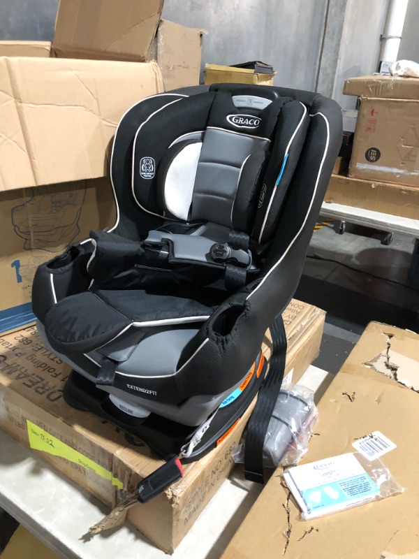 Photo 2 of Graco Extend2Fit Convertible Car Seat, Gotham