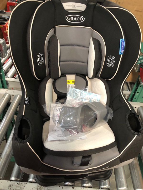 Photo 2 of Graco Extend2Fit Convertible Car Seat, Ride Rear Facing Longer with Extend2Fit, Gotham 2-in-1 Gotham