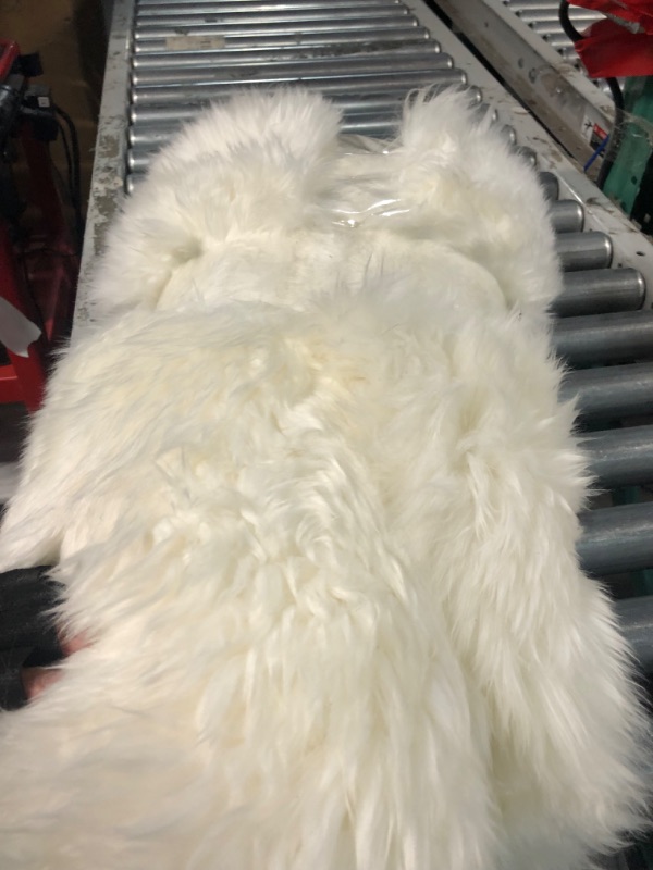 Photo 1 of ***READ NOTES***Latepis Sheepskin Rug 4x6, Faux Fur, Fluffy, Washable for Living Room, Bedroom, Playroom, Luxury Room Decor, White , Rectangle 4 x 6 ft Rectangle White