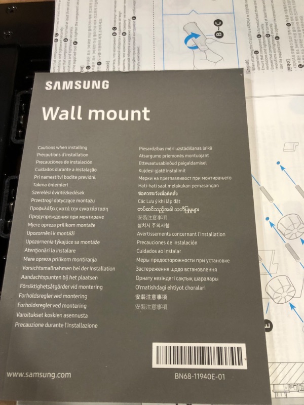 Photo 3 of SAMSUNG Full Motion Slim TV Wall Mount, Fits 55”- 65” TVs, Minimizes TV-to-Wall Gap, Adjustable Left and Right, Tilt and Swivel, VESA 200x200 - 300x200, Black (WMN-B05FB/ZA, 2022 Model) 55”-65”