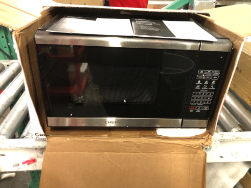 Photo 3 of ***USED - DENTED ON TOP - UNABLE TO TEST***
Chefman Countertop Microwave Oven 0.7 Cu. Ft. Digital Stainless Steel Microwave