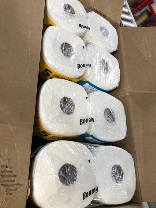 Photo 3 of Bounty Quick Size Paper Towels, White, 4 Packs Of 2 Family Rolls = 8 Family Rolls