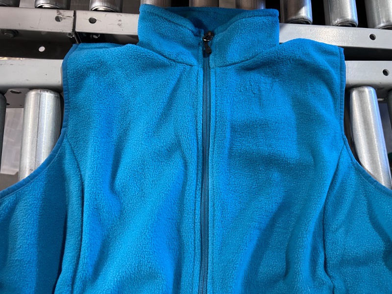 Photo 3 of Amazon Essentials Women's Classic-Fit Sleeveless Polar Soft Fleece Vest Teal Blue 1X