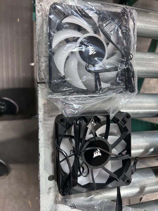 Photo 6 of ***see notes***Corsair iCUE H100i Elite LCD XT Liquid CPU Cooler - IPS LCD Screen - Two AF120 RGB Elite Fans - 240mm Radiator - Fits Intel® LGA 1700, AMD® AM5, and More - Included iCUE Commander CORE - Black ELITE LCD XT 240mm Radiator Black