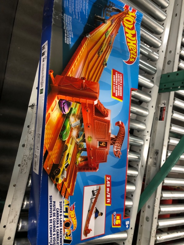 Photo 3 of ?Hot Wheels Track Set with 6 1:64 Scale Toy Cars and 6-Lane Race Track, Includes Track Storage and Lights and Sounds, Super 6-Lane Raceway ???