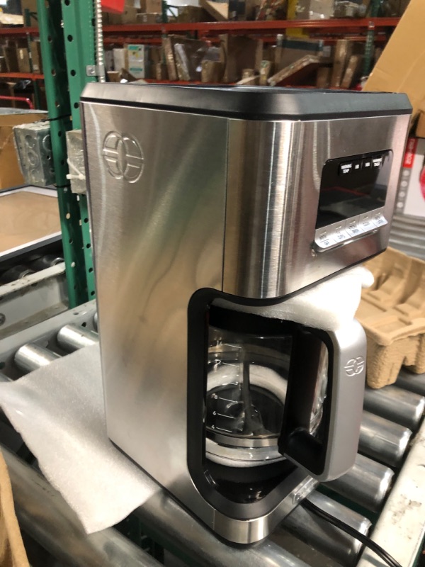 Photo 4 of ***USED - POWERS ON - UNABLE TO TEST FURTHER - DAMAGED - DENTED***
Calphalon Coffee Maker, Programmable Coffee Machine with Glass Carafe, 14 Cups, Stainless Steel