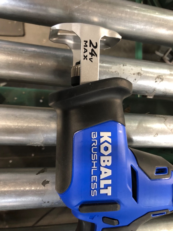 Photo 2 of (READ FULL POST) Kobalt 24v max brushless one handed Reciprocating saw