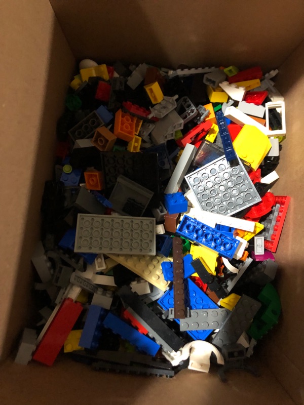 Photo 1 of **NONREFUNDABLE**FOR PARTS**SEE NOTES**
LEGO Random Legos