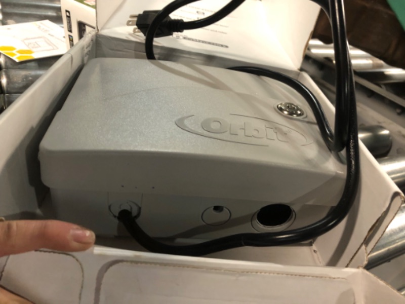 Photo 1 of * not functional * sold for parts/repair *
Orbit 57946 B-hyve Smart WiFi Sprinkler Timer 6 Station