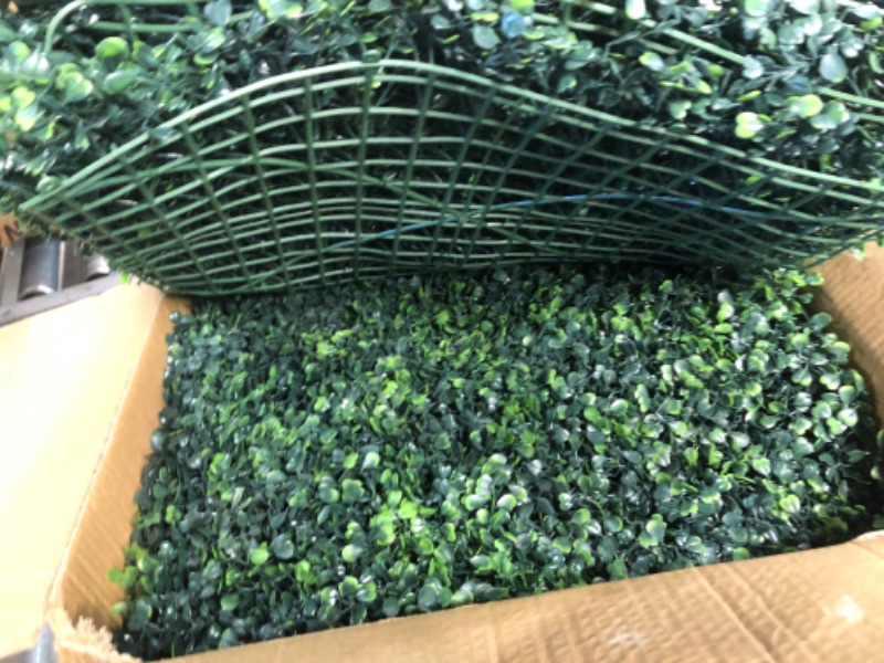 Photo 2 of * used * see all images * 
Greenery Wall,10pes 17"x 13" Grass Wall Panels,Artificial Greenery Wall Panels - MOOACE Boxwood Privacy Hedge Screen 