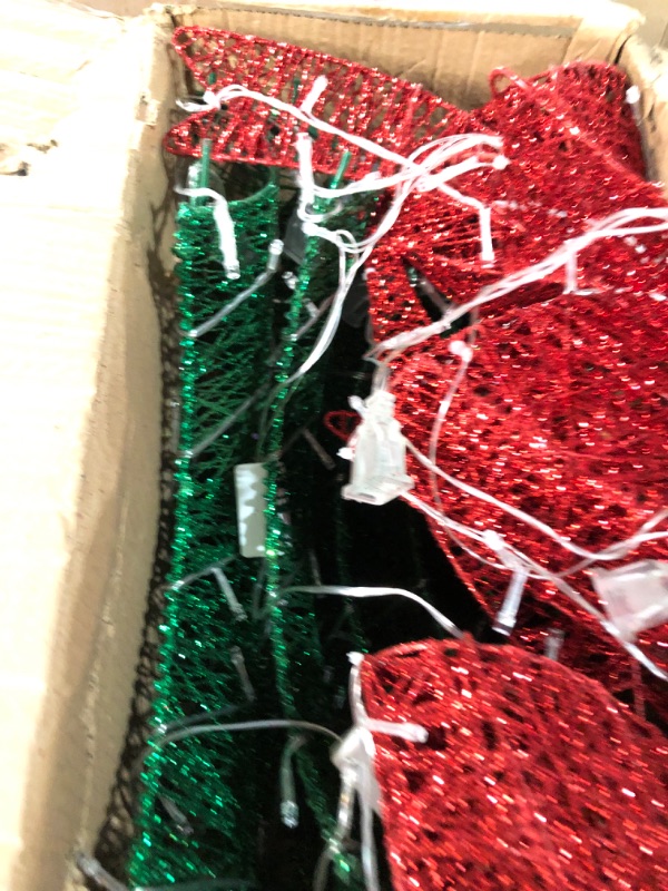 Photo 3 of * does not light up * sold for parts *
Retisee 2 Pcs 22 Inch DIY Pre Lit Outdoor Christmas Wreath with Lights LED Tinsel Christmas 