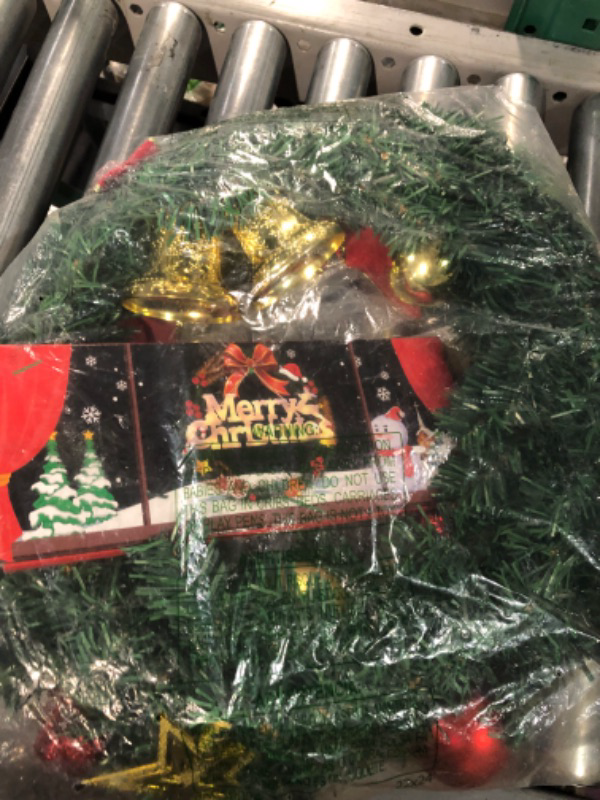 Photo 1 of * used item * 
YOYOBEAR Christmas Wreath
