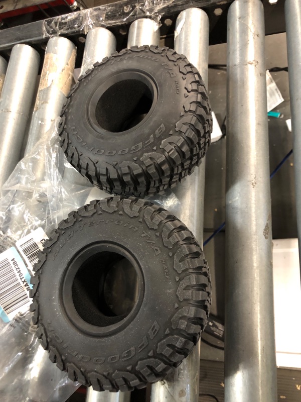 Photo 1 of Axial 2.9" BFGoodrich Mud Terrain KM3 with Inserts (2), AXI45000