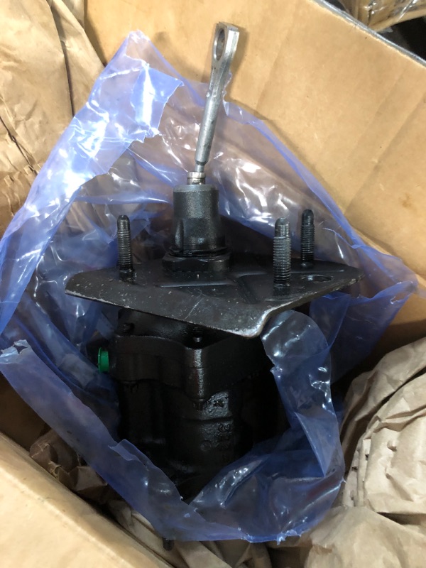 Photo 3 of  GENERIC Hydraulic Power Brake Booster (UNKNOWN TO WHAT VEHICLE) 