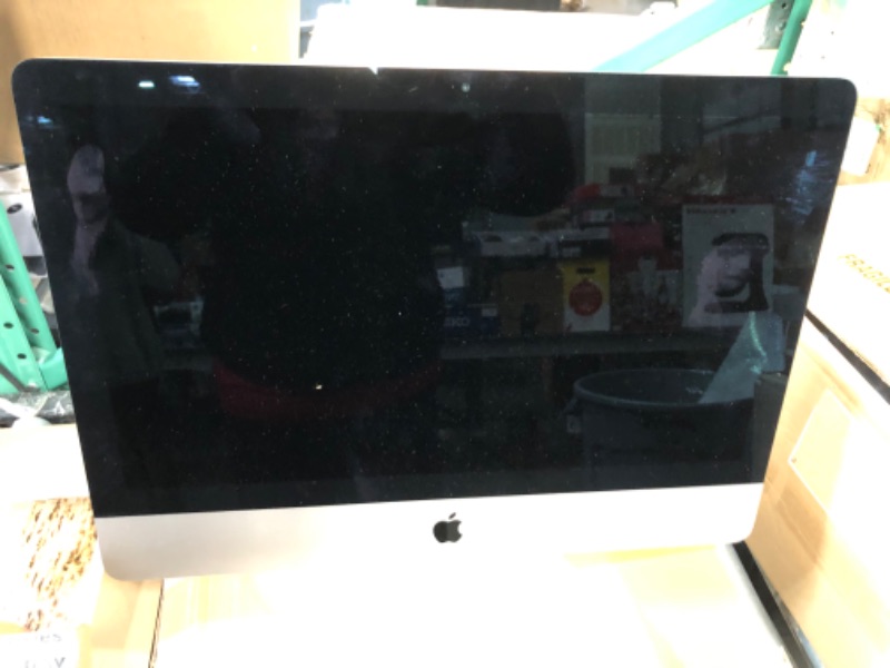 Photo 1 of Apple iMac 21.5in 2.7GHz Core i5 (ME086LL/A) All In One Desktop, 8GB Memory, 256GB Solid State Drive, MacOS 10.12 Sierra (Renewed)