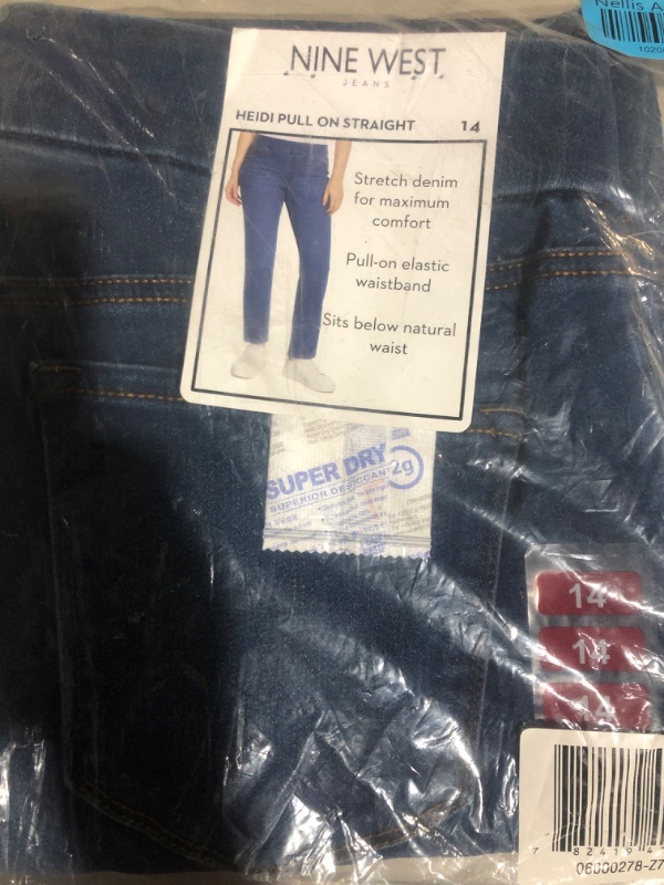 Photo 2 of * used * see images *
Nine West Women's Heidi Pull on Stretch Denim Elastic Waistband Straight Leg 14