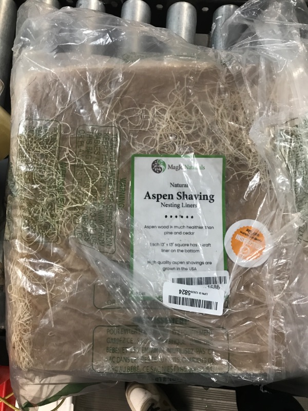 Photo 2 of (READ NOTES) MagJo Pet Excelsior Aspen Shaving Nesting Liners (6 Pack)
