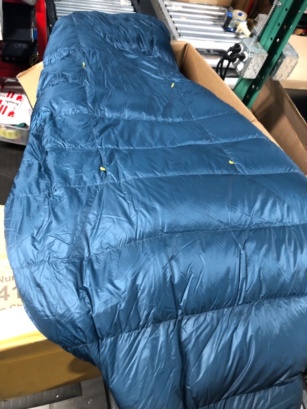 Photo 4 of (READ NOTES)
 Therm-a-Rest Hyperion 20F/-6C Ultralight Down Mummy Sleeping Bag Regular