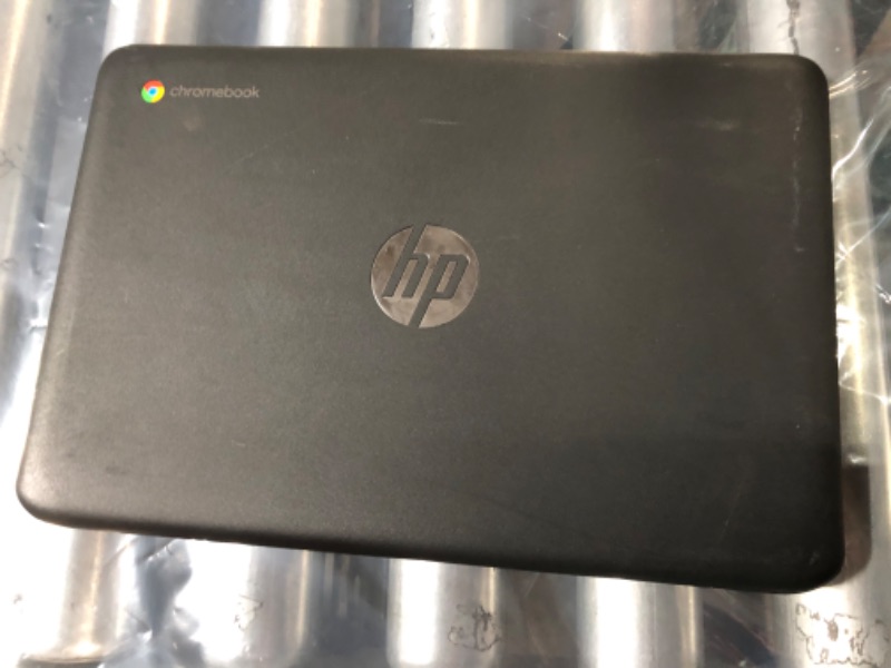 Photo 3 of *DOESN'T WORK** HP Chromebook - 11a-nb0013dx 32 GB eMMC Intel® Celeron® N3350 (1.1 GHz base frequency, up to 2.4 GHz burst frequency, 2 MB L2 cache, 2 cores)  11.6"