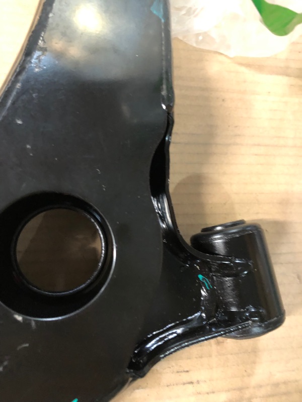 Photo 1 of Mevotech Supreme Control Arm & Ball Joint Assembly CMS861130