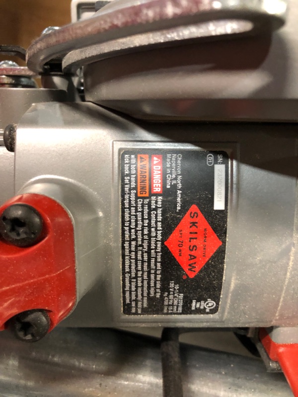 Photo 3 of ***USED***SKILSAW SPT70WM-01 15 Amp 10-1/4" Magnesium SAWSQUATCH Worm Drive Circular Saw & SKILSAW 80111 Worm Drive Saw Lubricant, Black Drive Circular Saw Saw + Saw Lubricant, Black