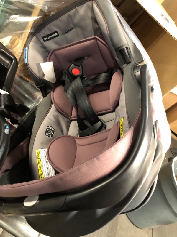 Photo 4 of *PHOTO REFERENCE*Graco Extend2Fit 2-in-1 Car Seat, Kenzie