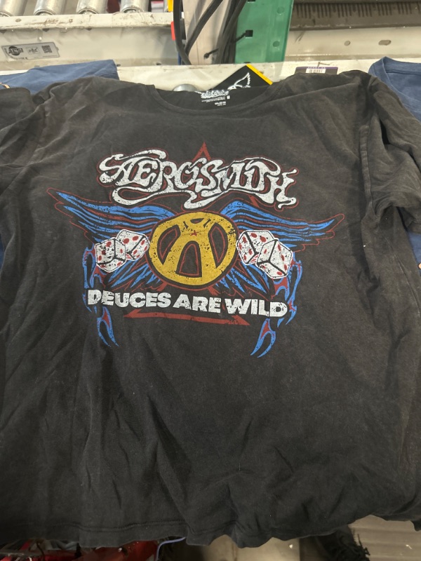 Photo 1 of aerosmith t shirts SIZE M