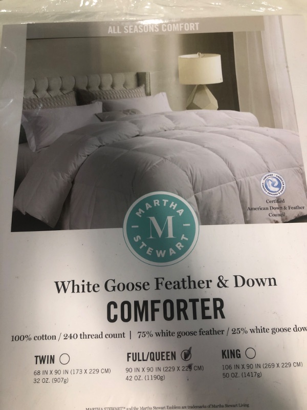 Photo 2 of MARTHA STEWART 100% Cotton White Goose Down and Feather Comfoter 