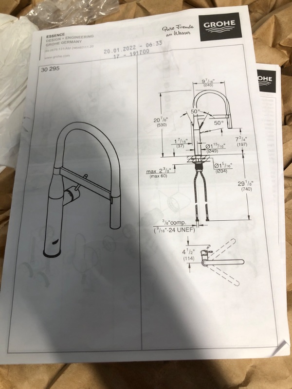 Photo 5 of **NONREFUNDABLE**FOR PARTS OR REPIAR**SEE NOTES**
GROHE 30295DC0 Essence Semi-Pro Single-Handle Kitchen Sink Faucet with Pull-Down Sprayer, Brass, SuperSteel Infinity Semi-Pro Supersteel Infinity