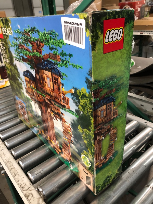 Photo 4 of **SEE PHOTOS FOR BOX CONDITION** LEGO Ideas Tree House 21318 Building Toy Set for Kids, Boys, and Girls Ages 16+ (3,036 Pieces) Kit