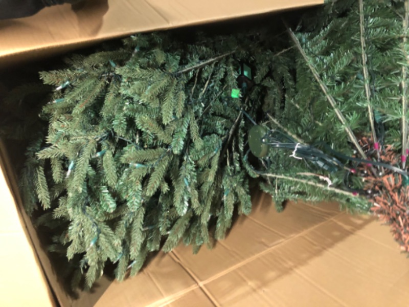 Photo 6 of **USED BUT APPEARS NEW**  Member's Mark 9' 1,000 LED Pre-Lit Bristle Fir Christmas Tree