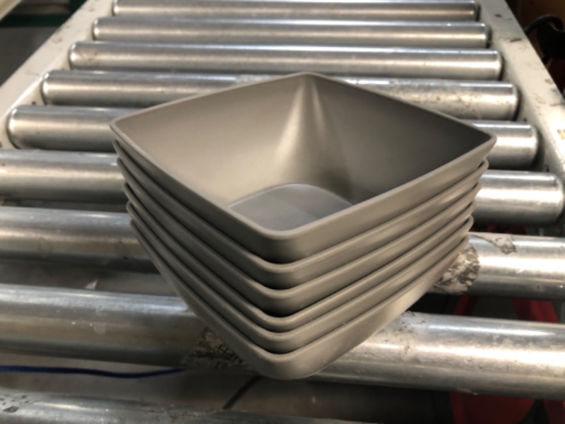 Photo 1 of (6x) 6" Plastic Bowls