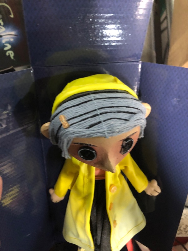 Photo 4 of Coraline – Prop Replica – 10? Doll