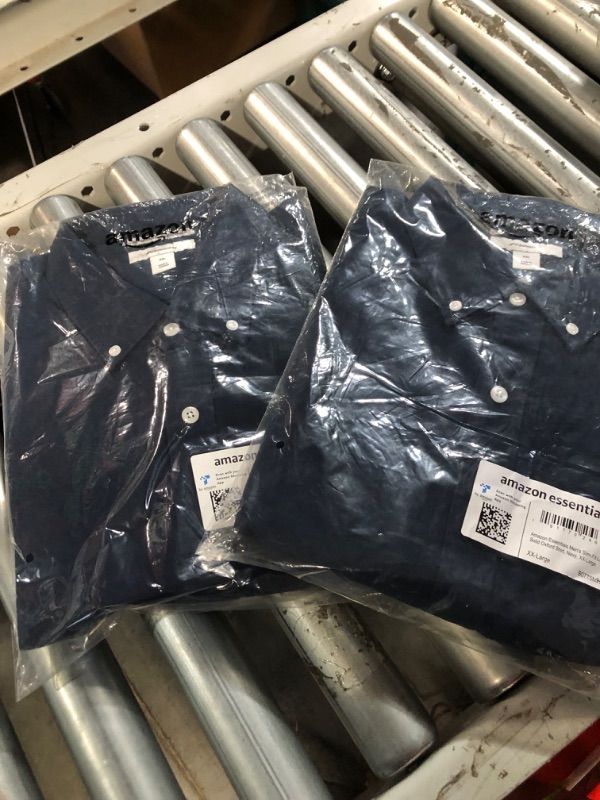 Photo 1 of Amazon Essentials Men's Slim-Fit Long-Sleeve Oxford Shirt Large Navy 2 pack