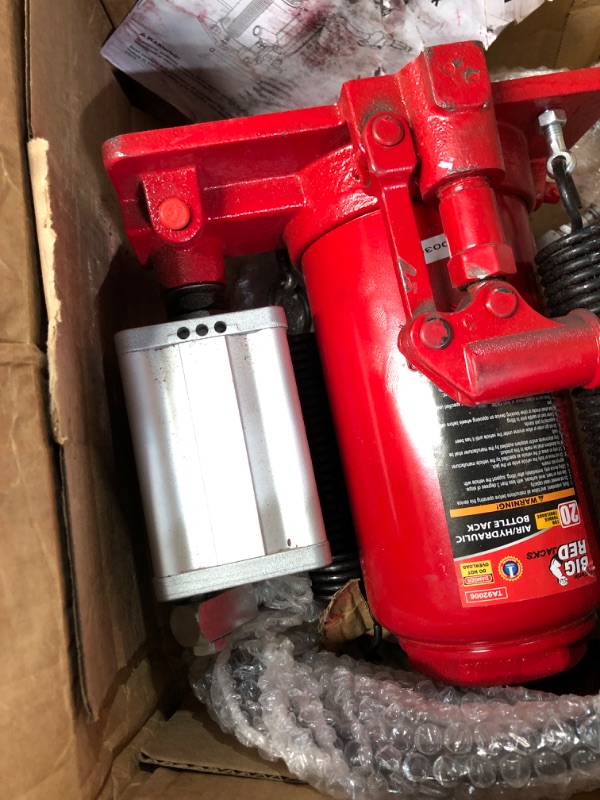 Photo 4 of BIG RED TA92006 Torin Pneumatic Air Hydraulic Bottle Jack with Manual Hand Pump