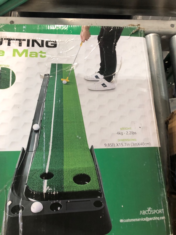 Photo 3 of  Indoor Golf Putting Green 