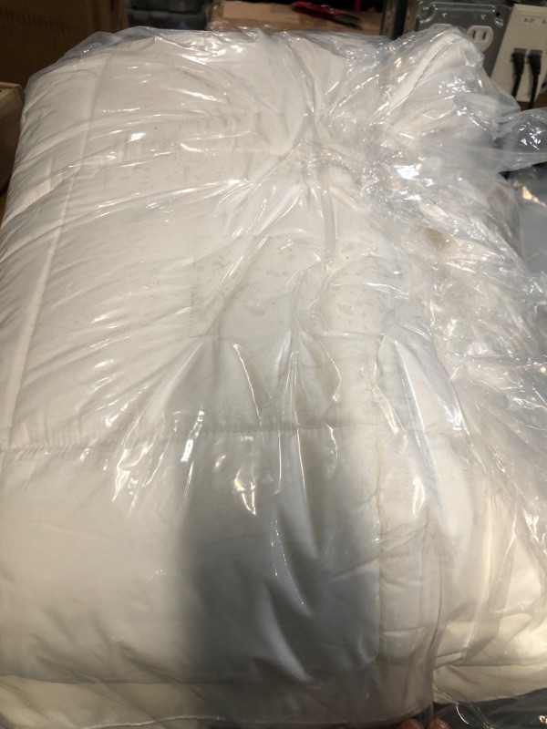 Photo 3 of **SEE NOTES**
SERTA ComfortSure Breathable Elastic Dobby Check Quilted Pillow Top Mattress Pad Cover with 18" Deep Pocket for All Season, White