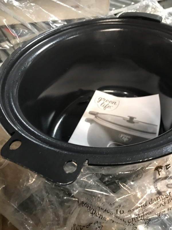 Photo 5 of **TURNS ON, HANDLE COVER IS BROKEN**  GreenLife Cook Duo Healthy Ceramic Nonstick Programmable 6 Quart Family-Sized Slow Cooker, Black
