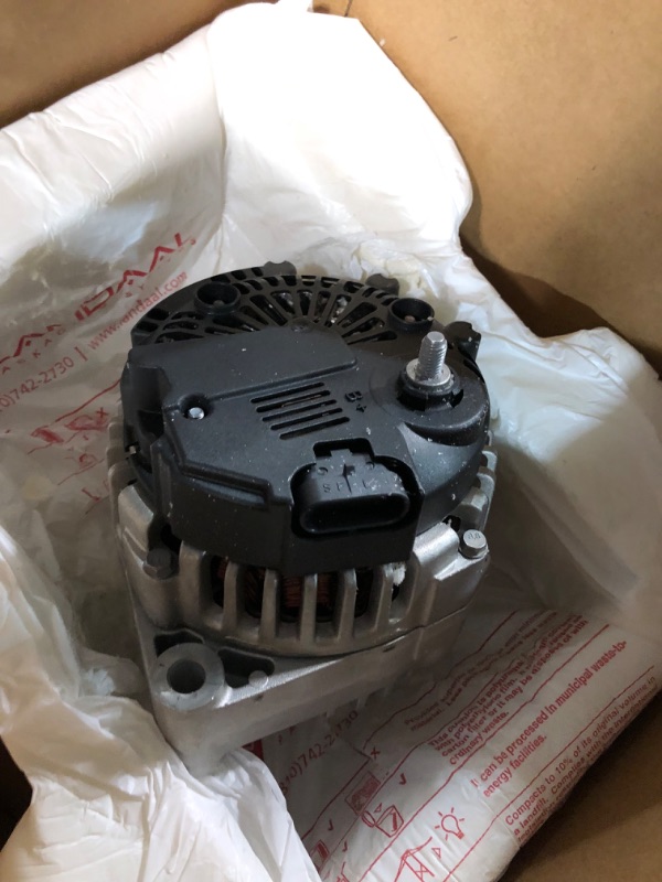 Photo 3 of ACDelco GM Genuine Parts 15279852 Alternator