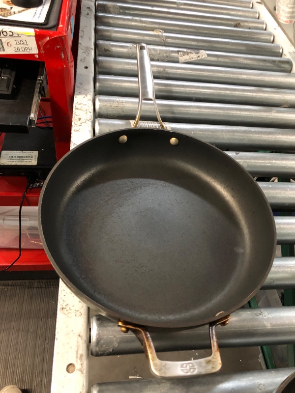 Photo 1 of ***USED AND DIRTY - SEE PICTURES***
Calphalon Classic Hard-Anodized Nonstick Frying Pan Set, 8-Inch and 10-Inch Frying Pans