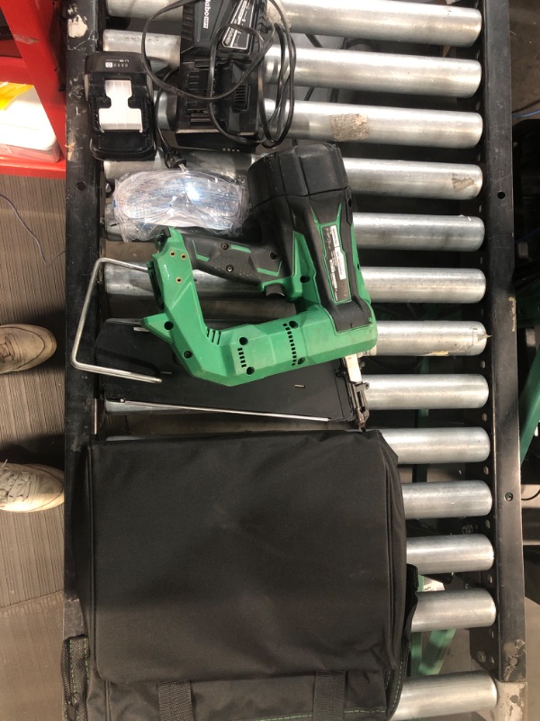 Photo 2 of ***NOT FUNCTIONAL - FOR PARTS - NONREFUNDBALE - SEE COMMENTS***
Metabo HPT 3.5-in 21-Degree Cordless Framing Nailer