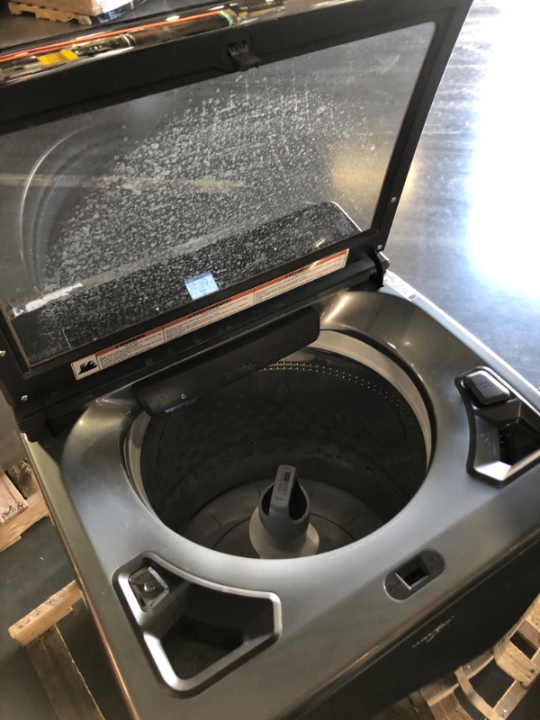 Photo 1 of (READ NOTES) Whirlpool - 5.2 Cu. Ft. High Efficiency Smart Top Load Washer with 2 in 1 Removable Agitator - Chrome Shadow
